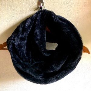 Black Faux Fur Infinity Scarf. Cushy Cuddly Luxury. One Size